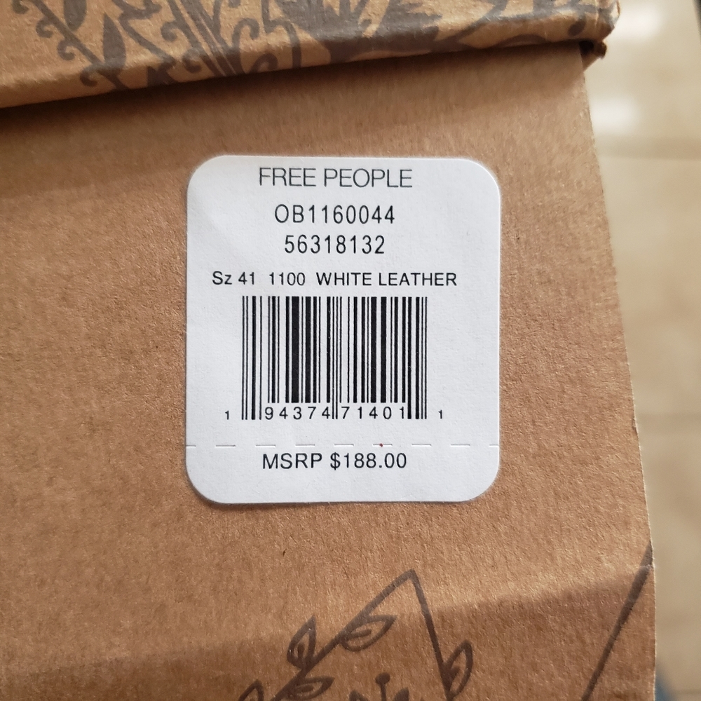 Free People James leather chelsea ankle boots  size 41 US 11 new in box - Picture 7 of 9